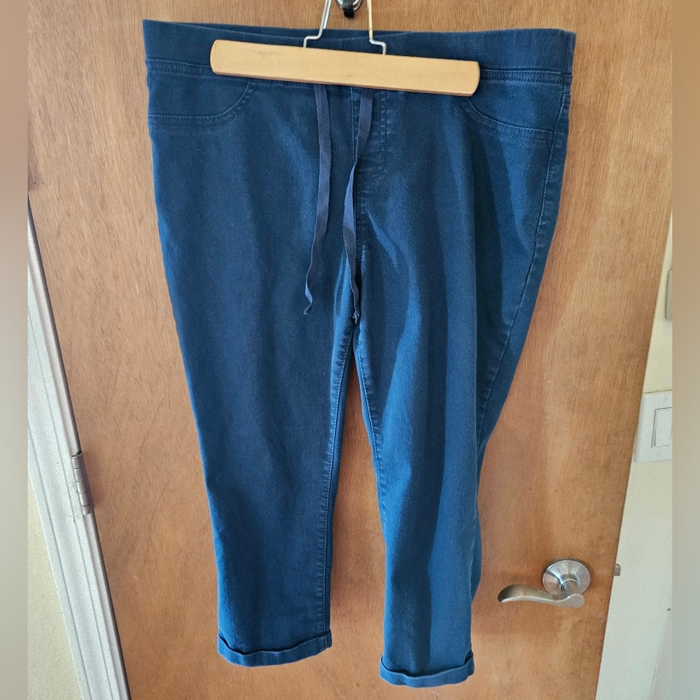 NO BOUNDARIES NOBO MID RISE WOMENS CAPRIS PULL ON PANTS SIZE XL 15-17 BLUE